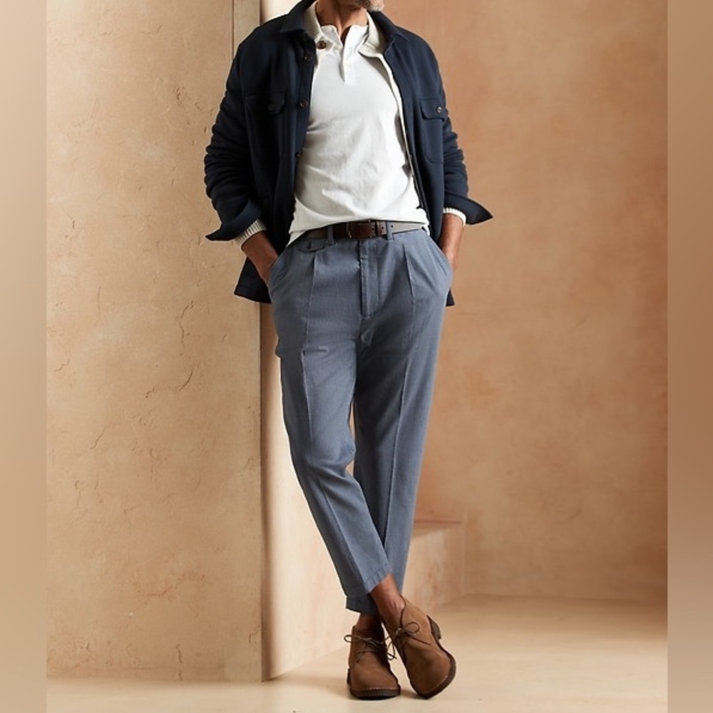 Banana Republic Factory Blue Relaxed Tapered Pant, size 34x30 (ankle)